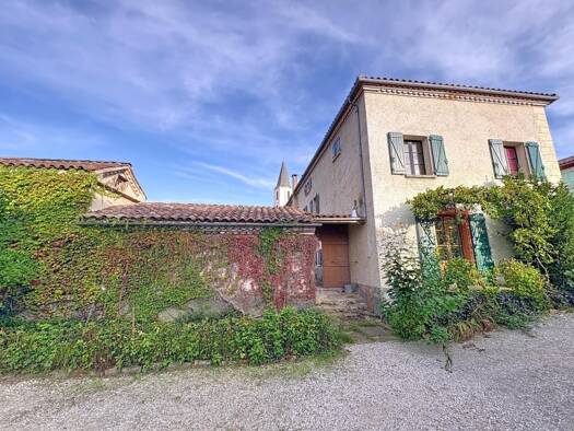 Maison à vendre 297 000 € 7 pièces 5 chambres 203 m² 1 300 m² de terrain Saint-Paul-de-Jarrat 09000