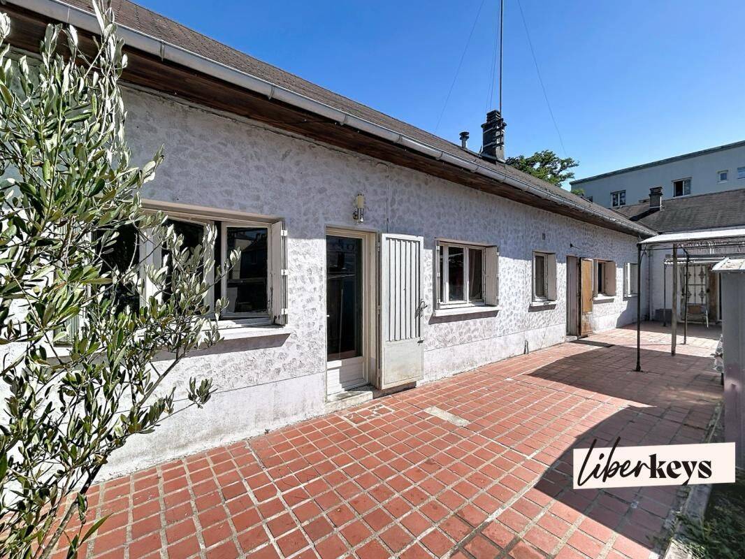 Maison 5 pièces 93 m² · à Orléans · 92,6 m² · 149 900 €