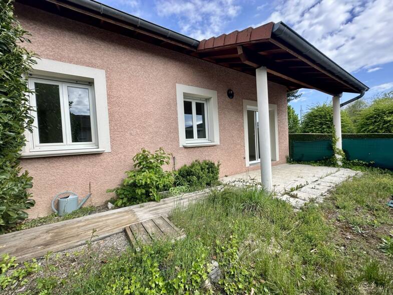 Maison de plain-pied à vendre 415 000 € 3 pièces 2 chambres 72,4 m² 162 m² de terrain Ferney-Voltaire 01210