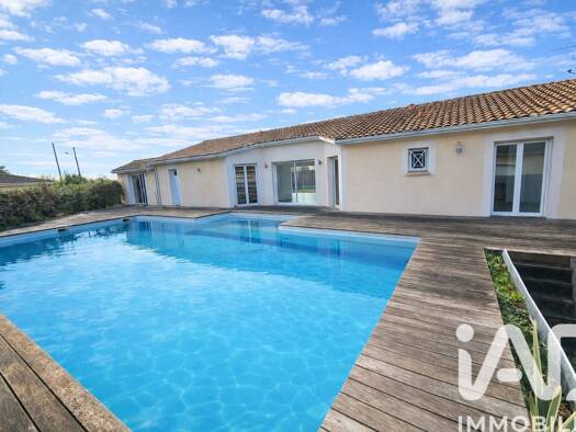 Maison à vendre 349 000 € 6 pièces 4 chambres 160 m² 738 m² de terrain Chemin de la Vie Ambarès-et-Lagrave 33440