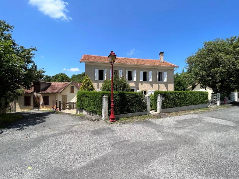 Maison en viager Bouquet 91 000 € 5 pièces 4 chambres 142 m² 644 m² de terrain Galan 65330