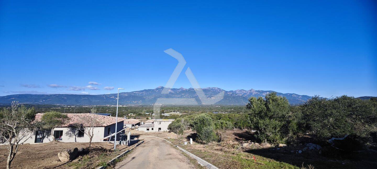 Terrain de 840 m² à Figari - photo 2