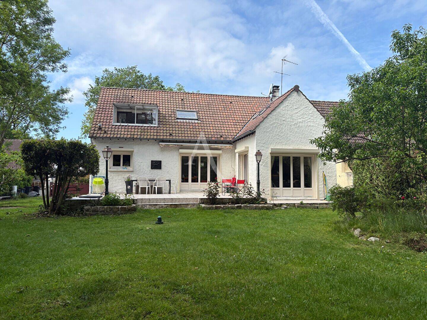 Maison 7 pièces 122 m² · à Le Châtelet-en-Brie · 122,3 m² · 325 000 €
