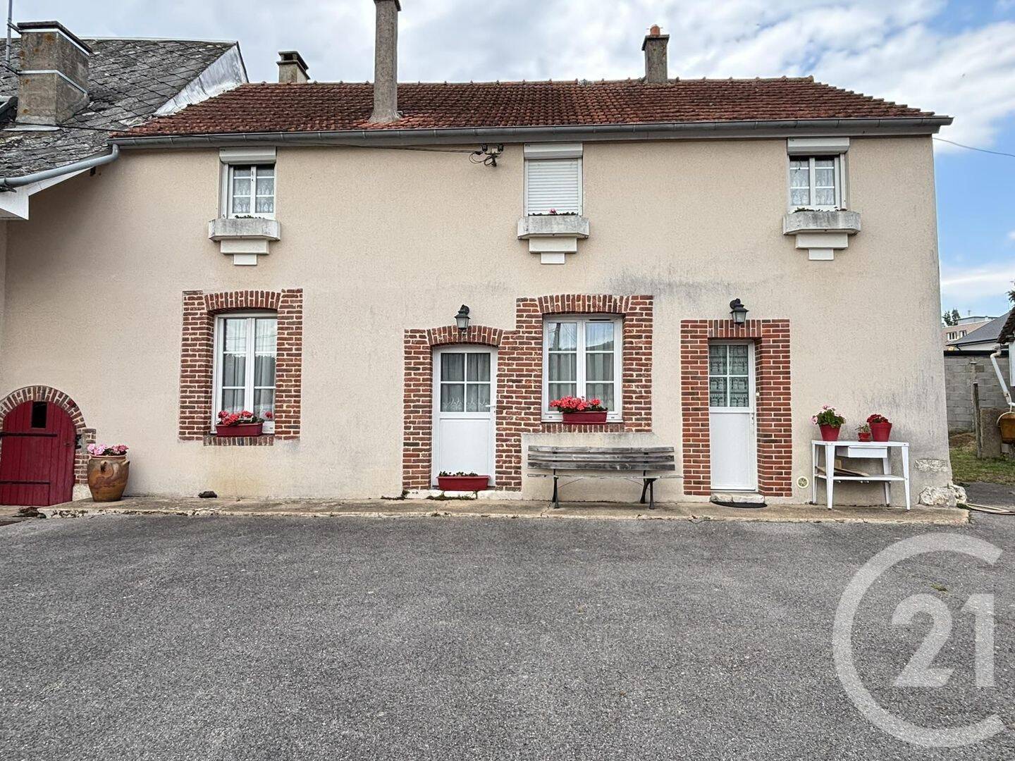 Maison 9 pièces 200 m² · à Chartres · 200 m² · 336 000 €