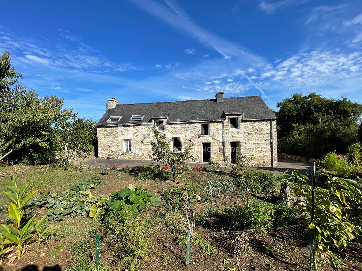 Maison 8 pièces 132 m² · à Locqueltas · 131,8 m² · 273 000 €