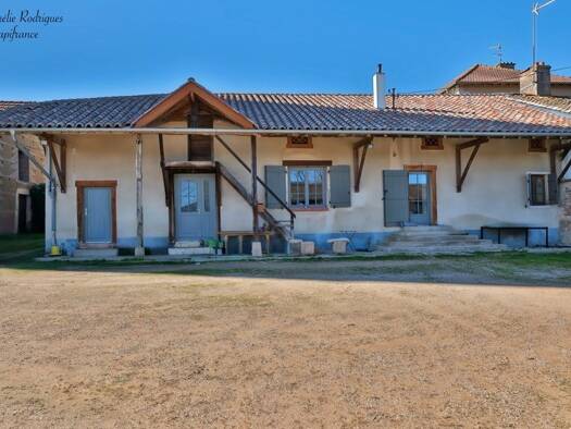 Maison à vendre 347 500 € 4 pièces 3 chambres 115 m² 5 082 m² de terrain Saint-André-de-Bâgé 01380