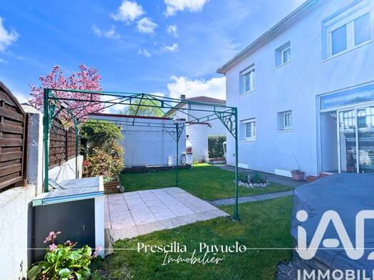 Maison à vendre 269 000 € 8 pièces 6 chambres 136 m² 406 m² de terrain Gespe-Courteboule Tarbes 65000