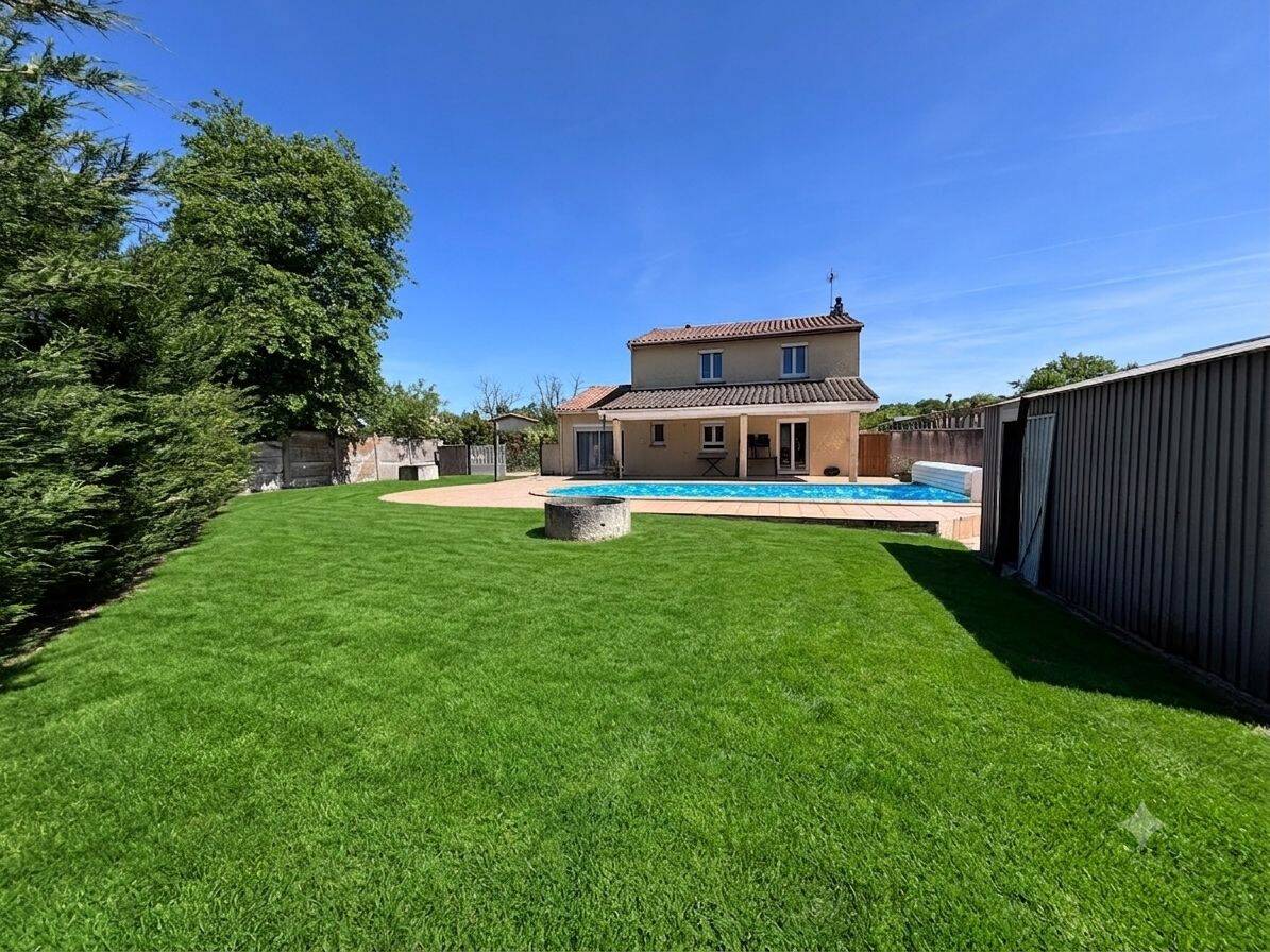Maison 8 pièces 140 m² · à Mérignac · 140 m² · 478 000 €