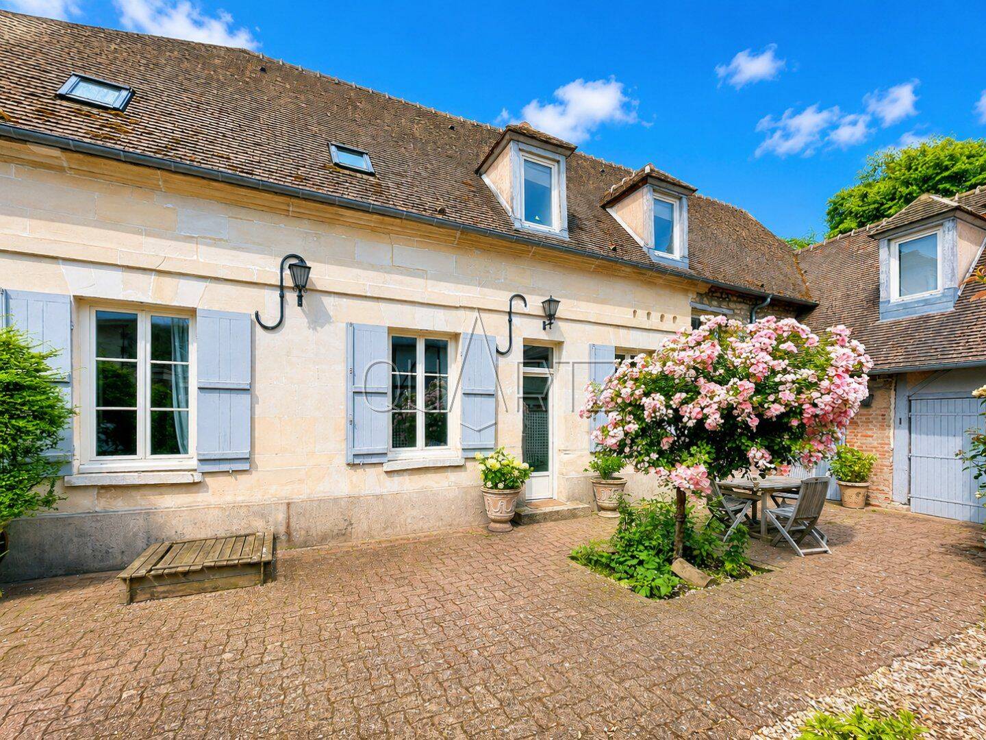 Maison 6 pièces 184 m² · à Chaumont-en-Vexin · 184 m² · 440 000 €