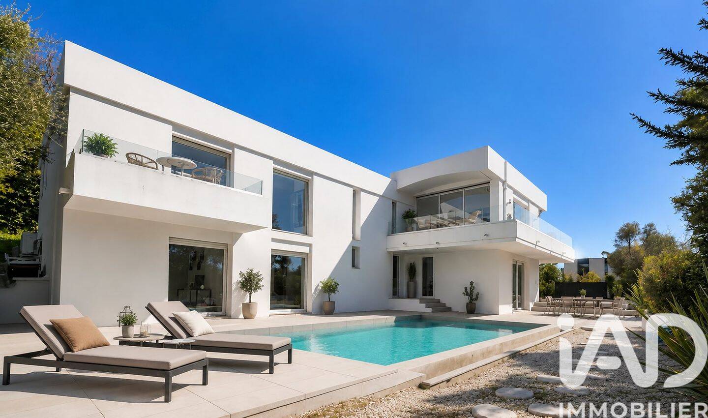 Maison 5 pièces 258 m² · à Le Cannet · 257,8 m² · 2 099 000 €