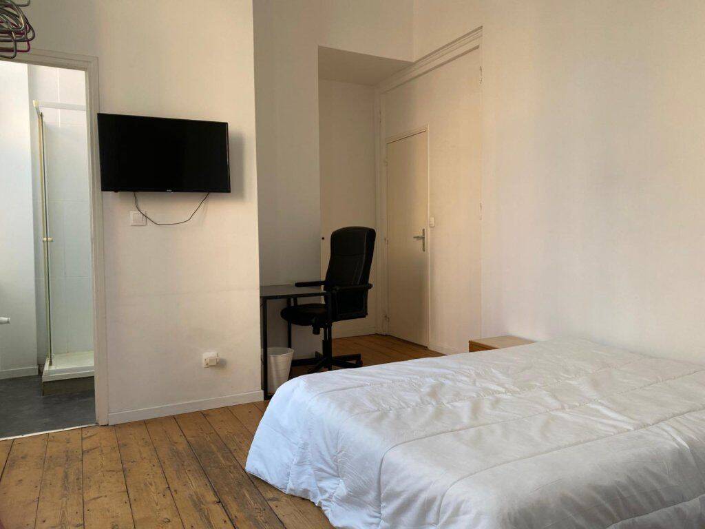9 pièces 17 m² · à Lille · 17 m² · 650 €