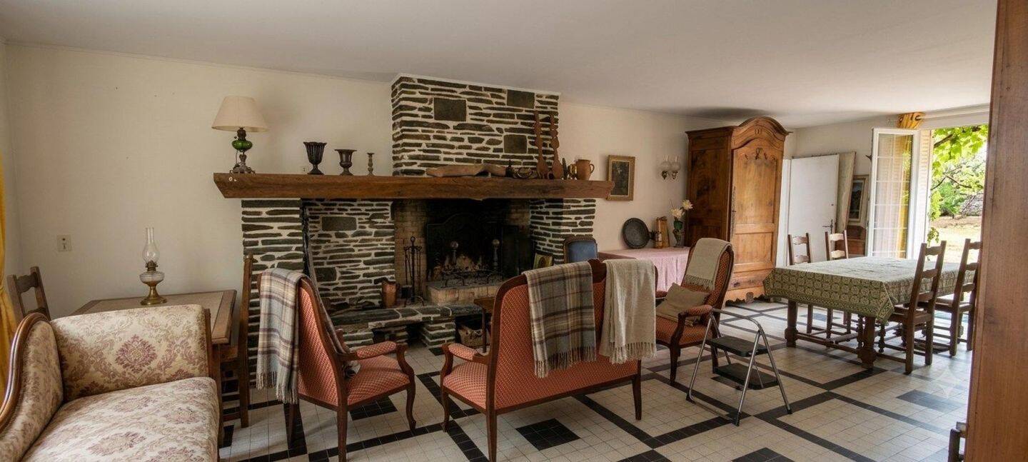 Maison 7 pièces 195 m² · à Rives-de-Boutonne · 195 m² · 144 000 €