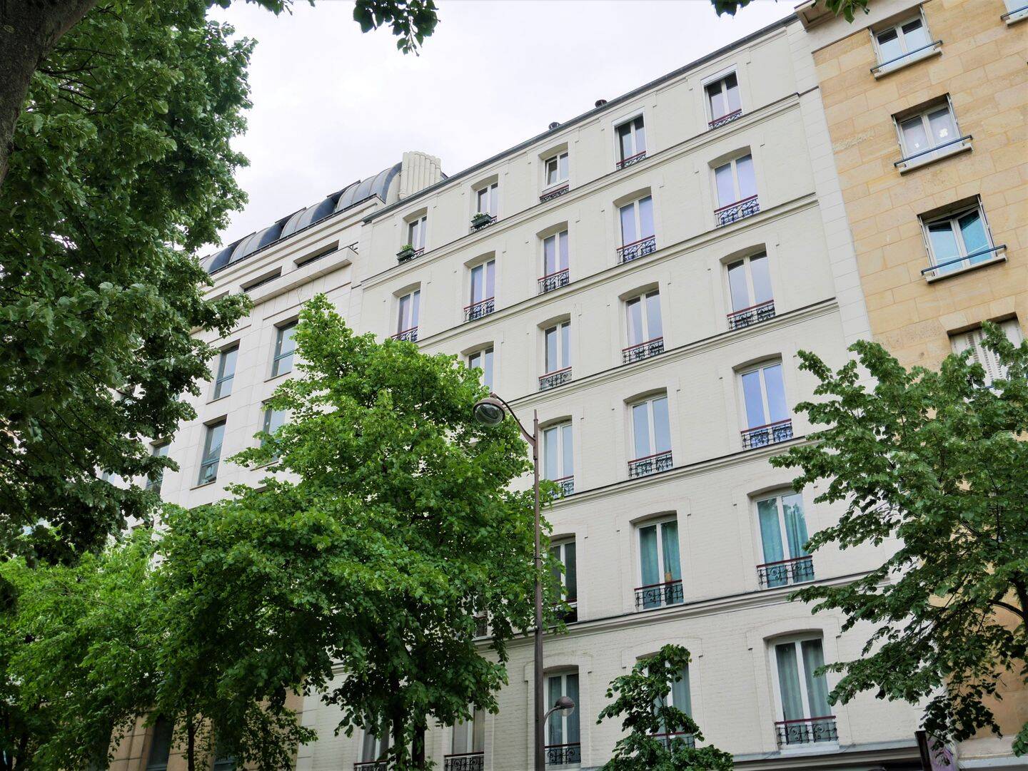 Appartement 2 pièces 45 m² · à Paris 18ème Arrondissement · 45 m² · 1 633 €