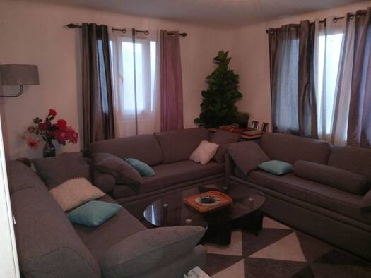 Appartement à louer 750 € 1 pièce 12 m² Étage 1/2 disponible dès maintenant Triologies-Zonedac Villepinte 93420