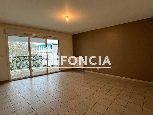 Appartement 2 pièces 64 m² · à Hérouville-Saint-Clair · 64 m² · 725 €