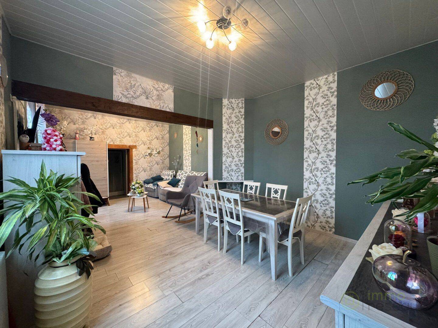 Maison 4 pièces 86 m² · à Combles · 86 m² · 125 000 €