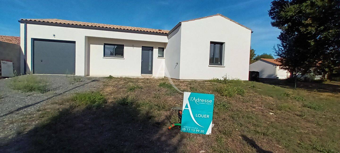 Maison 5 pièces 94 m² · à Saint-Sulpice-d'Arnoult · 94 m² · 1 200 €/mois