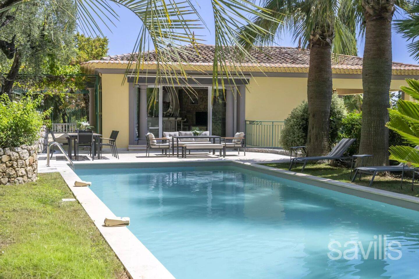 Maison 10 pièces 288 m² · à Grasse · 287,9 m² · 3 200 000 €