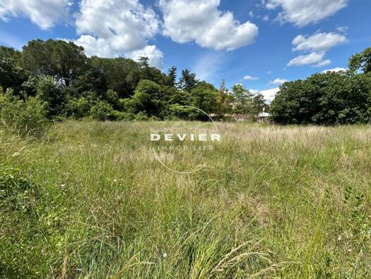 Terrain constructible viabilisé à vendre 210 000 € 342 m² de terrain Saint-Geniès-des-Mourgues 34160