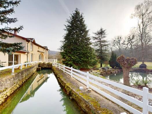 Maison à vendre 699 000 € 8 pièces 4 chambres 353 m² 13 314 m² de terrain Val de Briey 54150