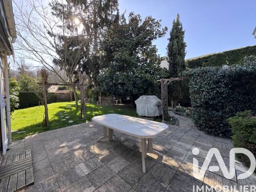 Maison à vendre 464 900 € 7 pièces 5 chambres 144 m² 715 m² de terrain Luzarches 95270