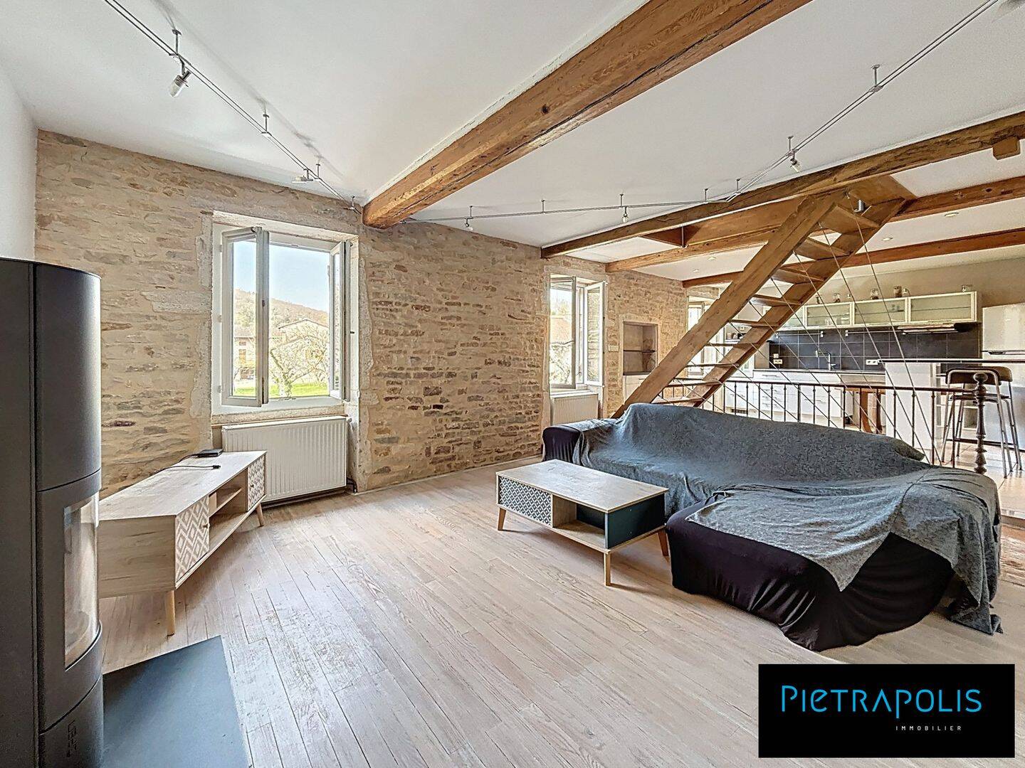 Maison 8 pièces 144 m² · à Lugny · 144 m² · 265 000 €