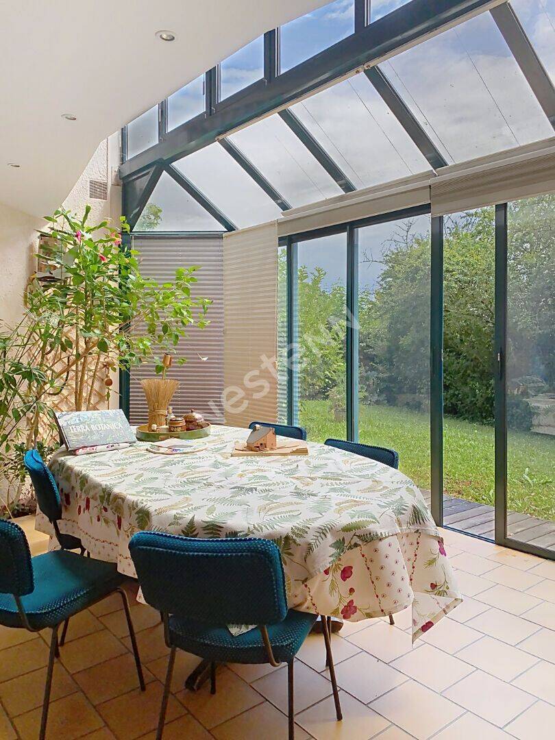 Maison 6 pièces 198 m² · à Soulaire-Et-Bourg · 198 m² · 363 500 €