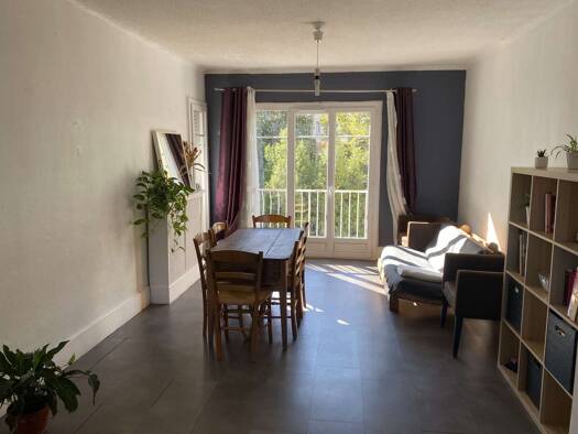 Colocation à louer 545 € 4 pièces 3 chambres 73 m² Étage 1/3 Glaciere-Jomard Oullins-Pierre-Bénite 69600