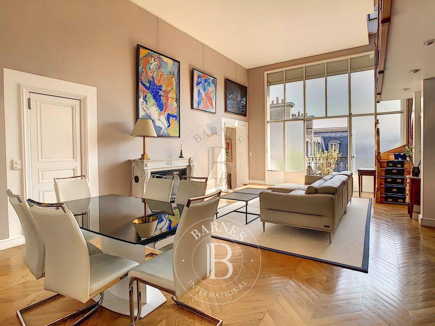 Appartement 5 pièces 146 m² · à Paris 16ème Arrondissement · 145,8 m² · 6 550 €