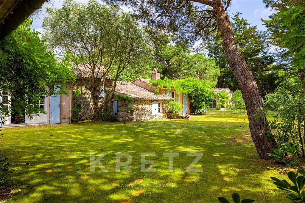 Maison 10 pièces 257 m² · à Les Portes-en-Ré · 257 m² · 2 625 000 €