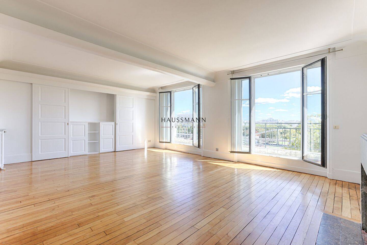 Appartement 6 pièces 152 m² · à Paris 16ème Arrondissement · 152 m² · 5 500 €/mois