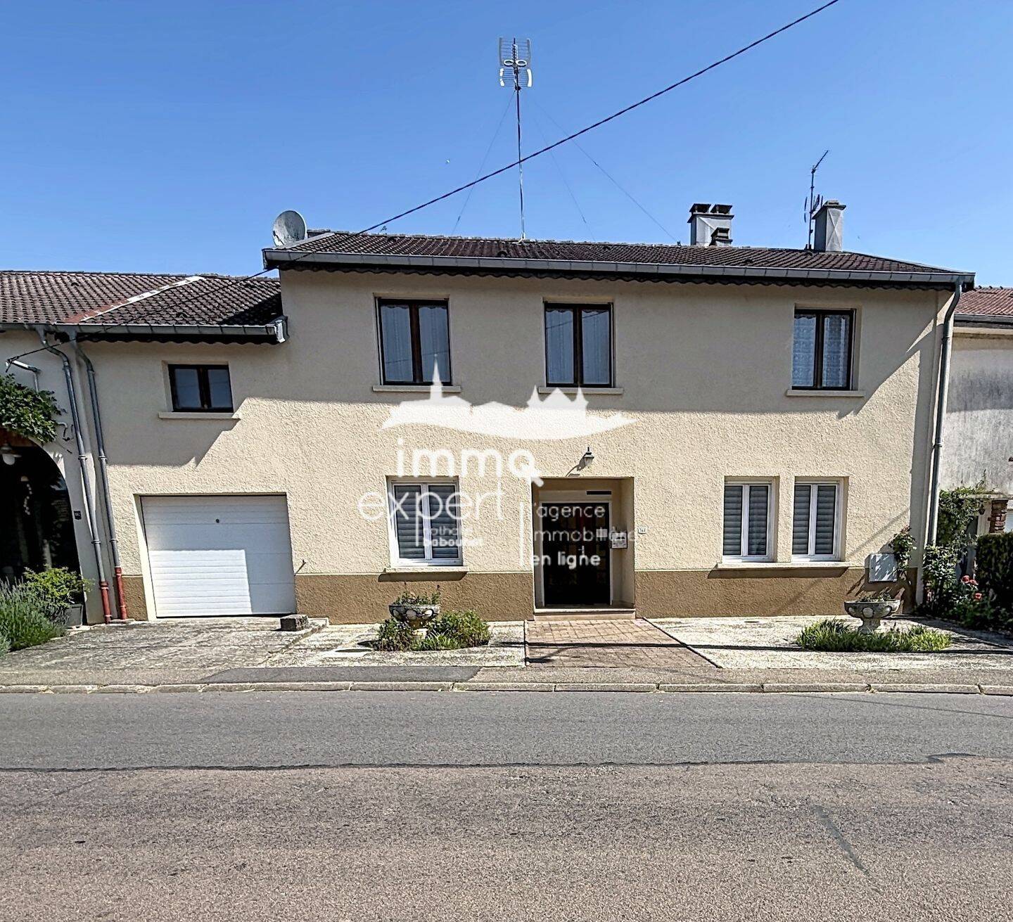 Maison 5 pièces 155 m² · à Oëlleville · 155,1 m² · 155 000 €