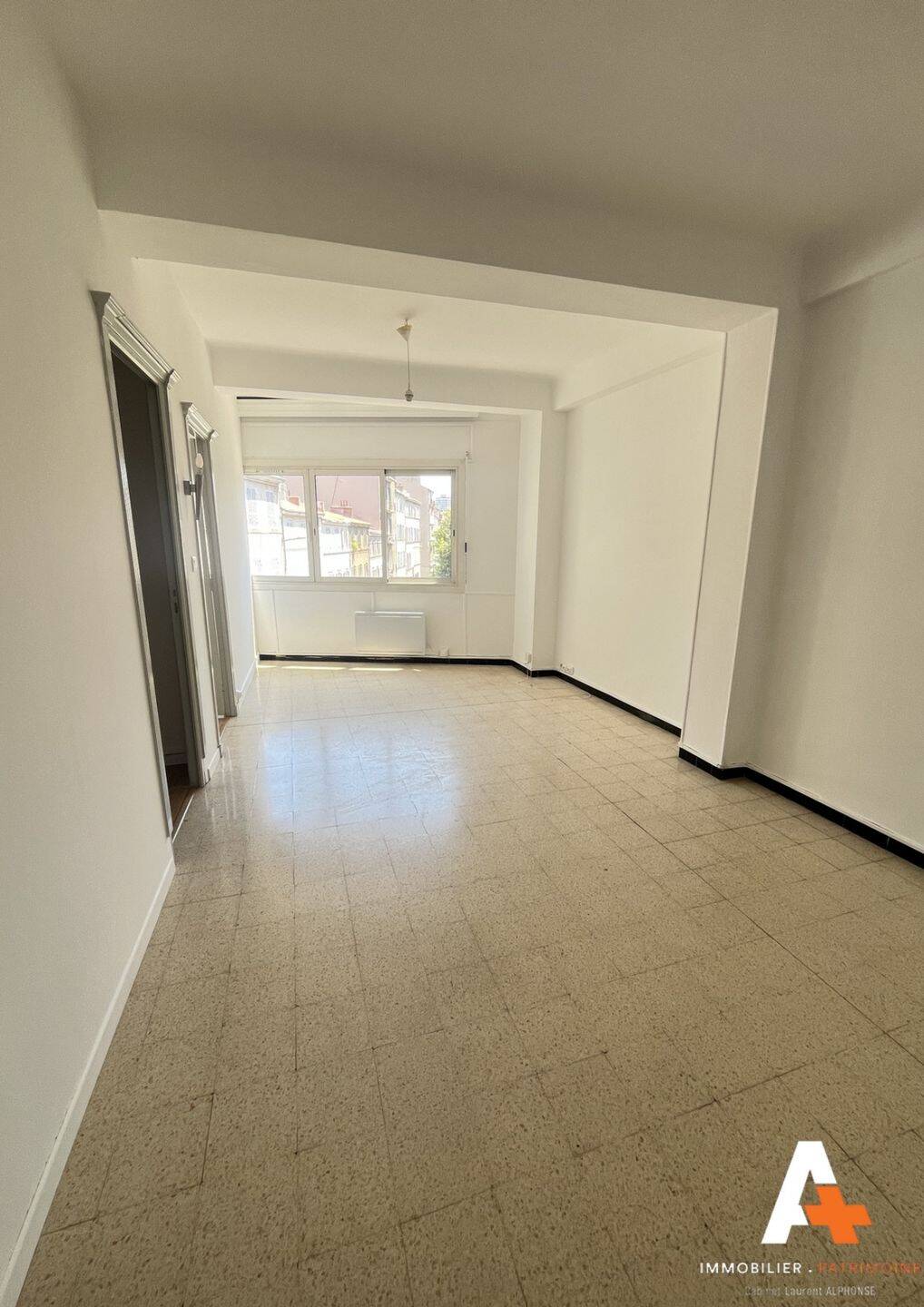 Appartement 2 pièces 57 m² · à Marseille 6ème Arrondissement · 57,4 m² · 940 €