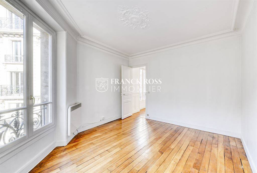 Appartement 3 pièces 55 m² · à Paris 11ème Arrondissement · 55 m² · 1 860 €/mois