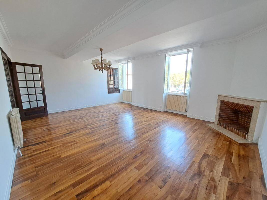 Appartement 3 pièces 101 m² · à Rives · 101 m² · 750 €/mois