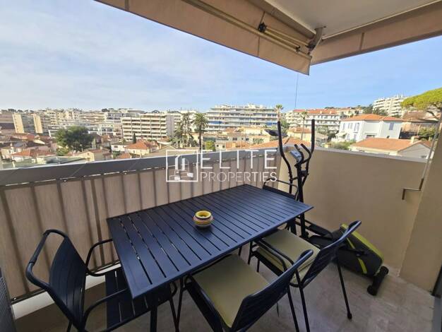 Appartement à vendre 389 000 € 3 pièces 2 chambres 78 m² Étage 5/6 Tignes et Sevigne Le Cannet 06110