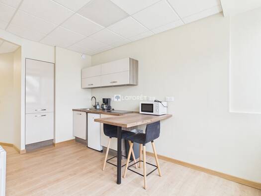 Appartement à louer - logement étudiant 650 € 1 pièce 34 m² 2ème étage Ergue Armel Quimper 29000
