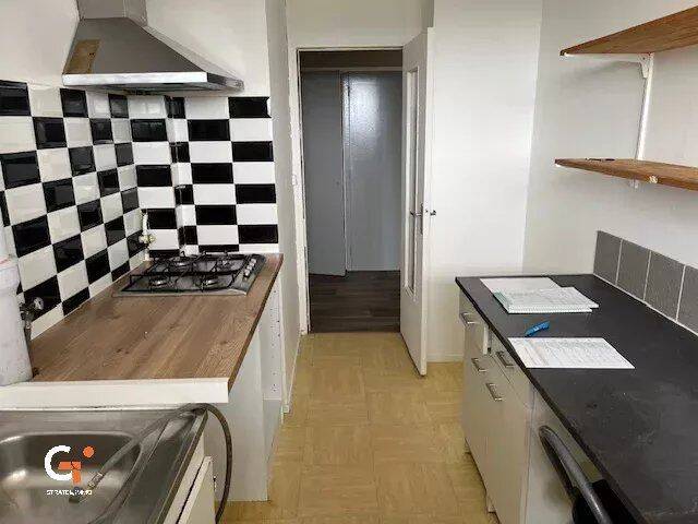 Appartement 3 pièces 62 m² · à Saint-Étienne-du-Rouvray · 62,3 m² · 88 000 €
