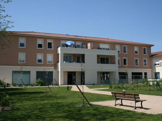 Appartement à louer 872 € 4 pièces 3 chambres 89 m² 1er étage Ambérieux-en-Dombes 01330