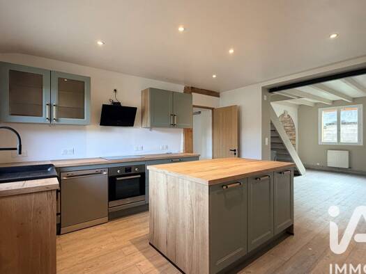 Maison à vendre 209 000 € 5 pièces 3 chambres 127 m² 627 m² de terrain Payns 10600