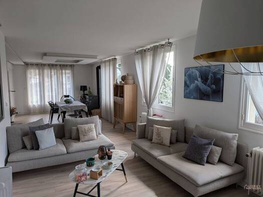 Maison à vendre 460 000 € 4 pièces 3 chambres 126,8 m² 680 m² de terrain Sassenage 38360