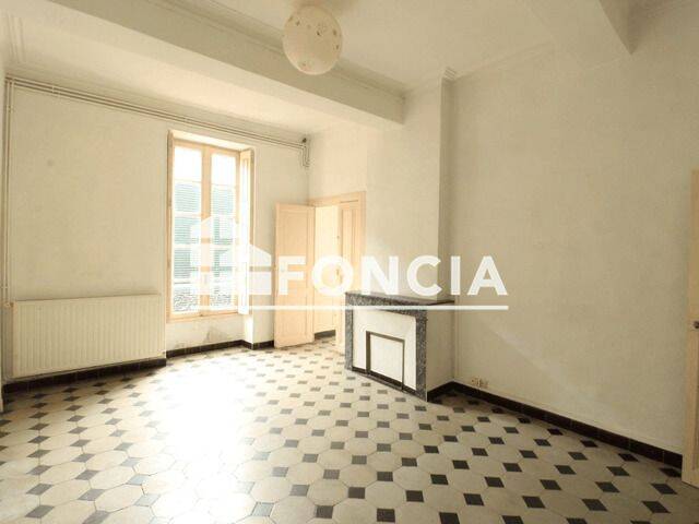 Appartement 4 pièces 107 m² · à Nîmes · 106,7 m² · 718 €/mois