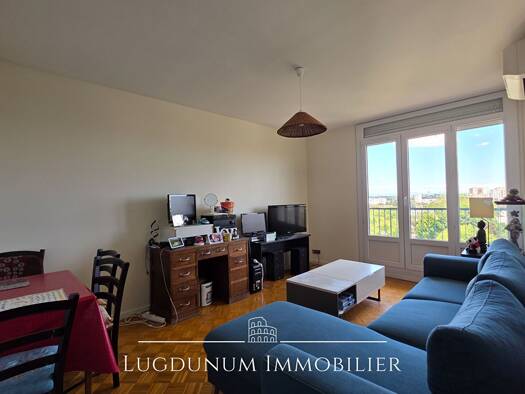 Appartement à vendre 190 000 € 3 pièces 2 chambres 59,2 m² Étage 6/8 Les Genêts-Le Vinatier-Le Lessivas Bron 69500