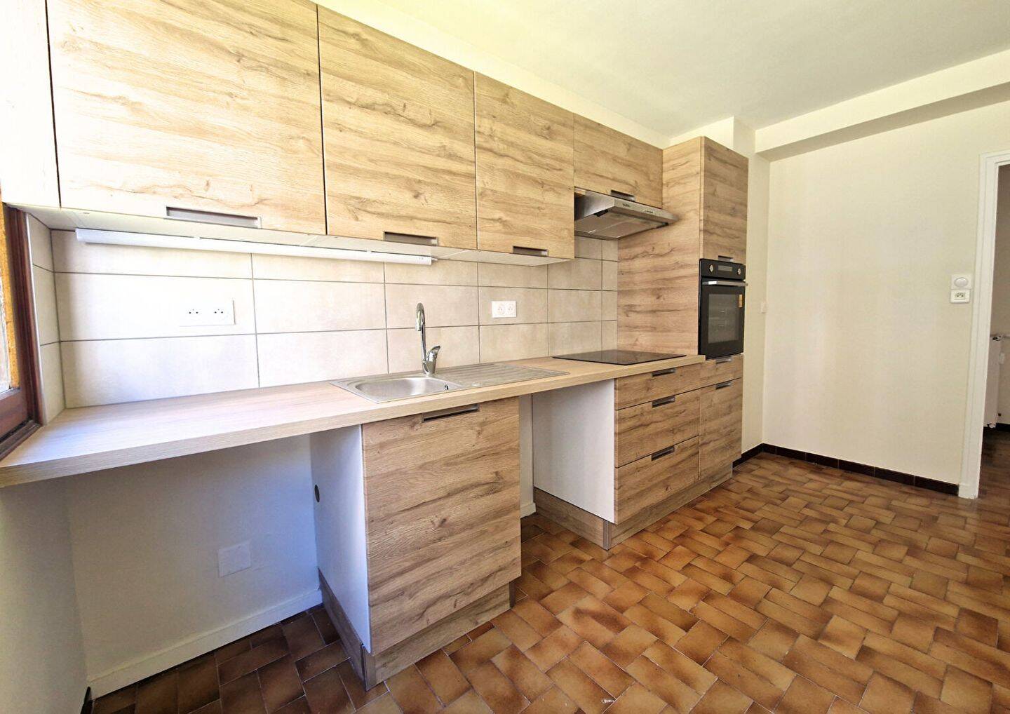 Appartement 3 pièces 82 m² · à Voiron · 81,7 m² · 845 €