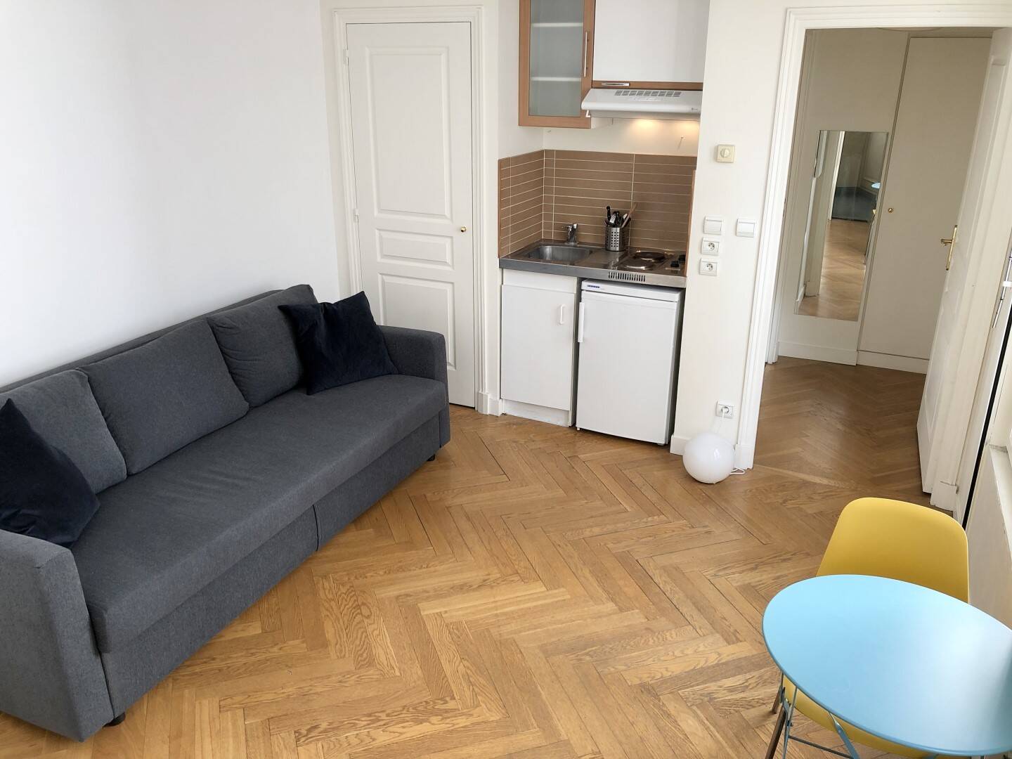 Appartement 1 pièce 19 m² · à Paris 8ème Arrondissement · 19 m² · 1 100 €