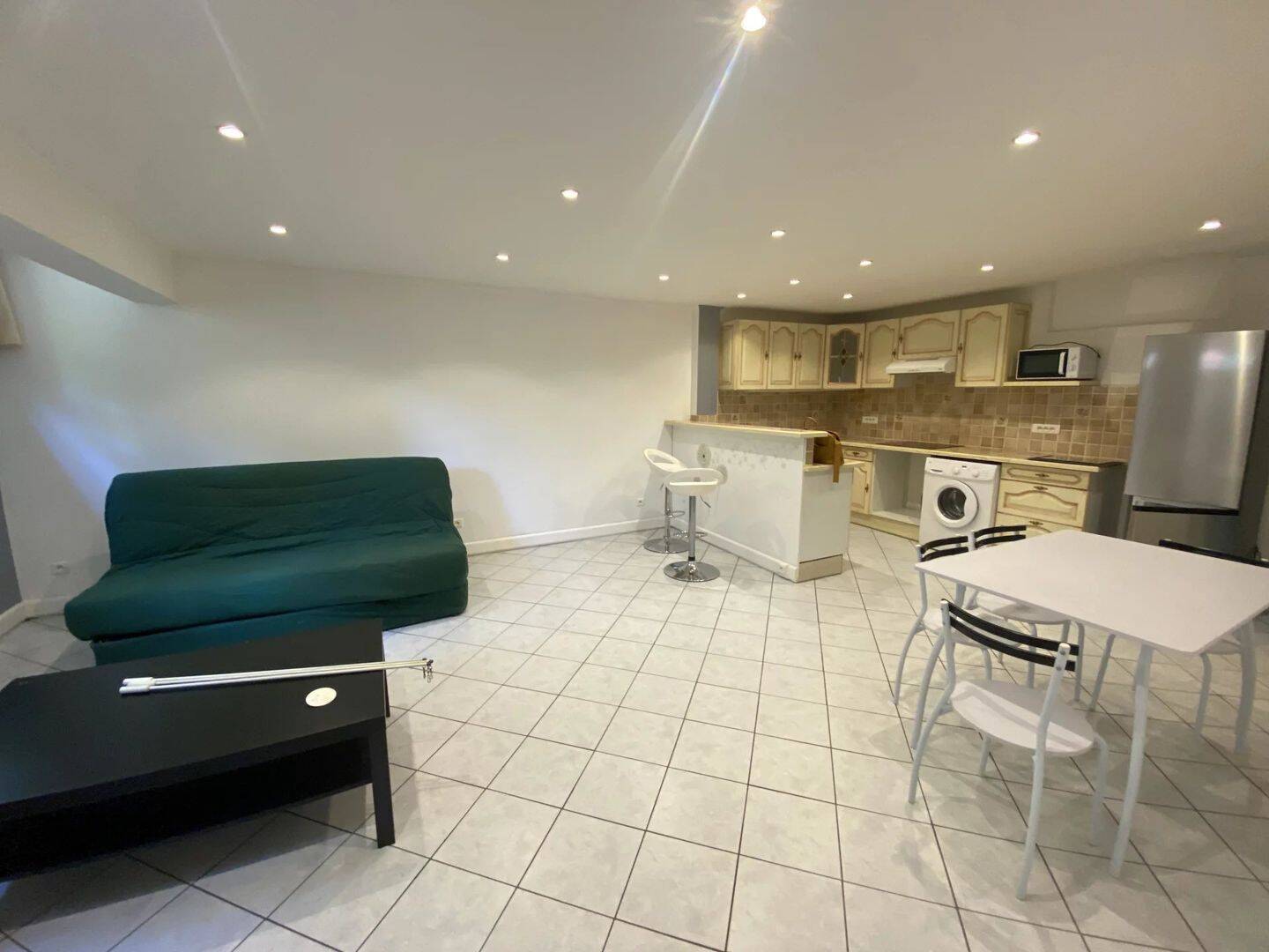 Appartement 2 pièces 45 m² · à Nîmes · 45 m² · 639 €