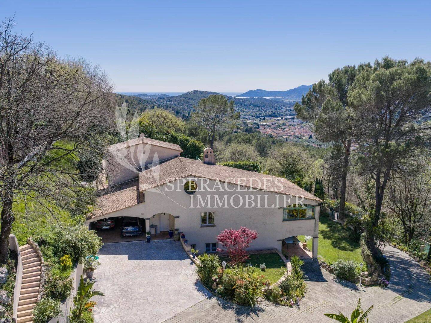 Maison 8 pièces 370 m² · à Mouans-Sartoux · 370 m² · 1 995 000 €