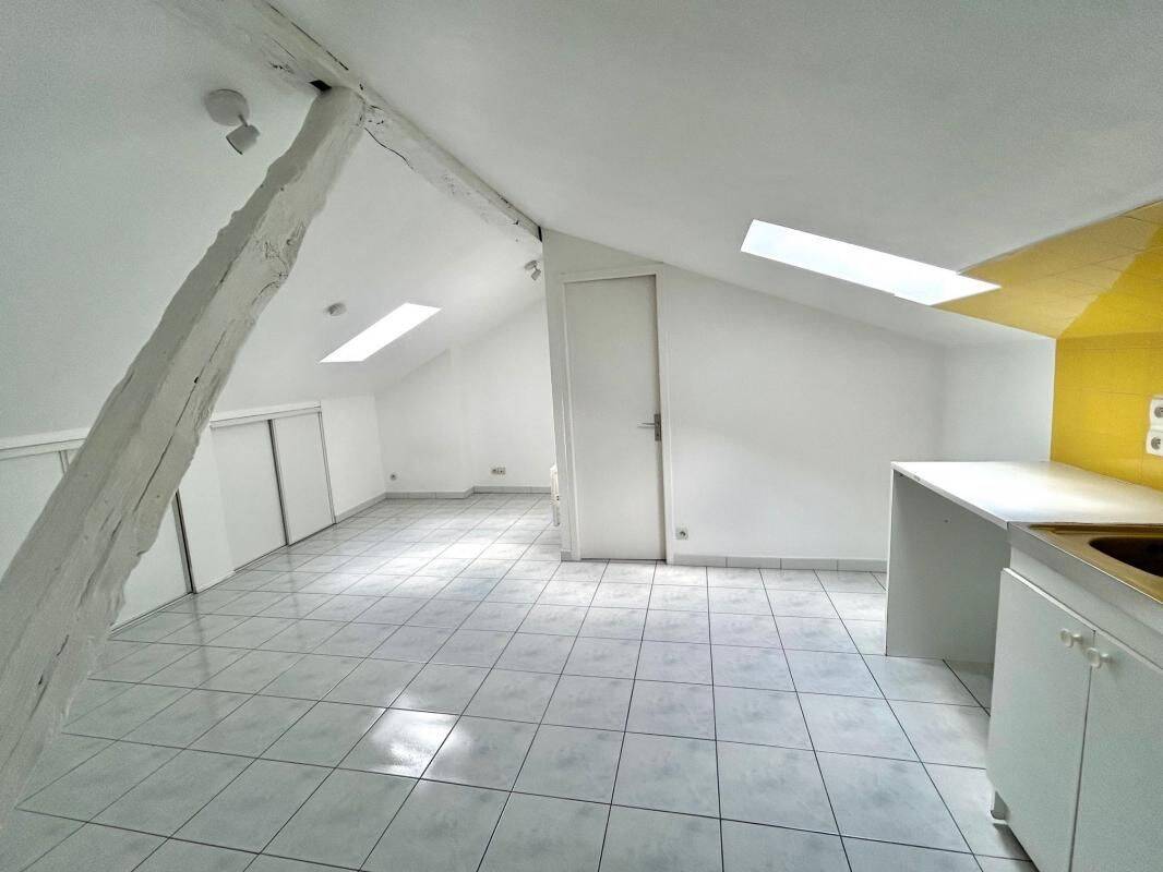 Appartement 1 pièce 14 m² · à Périgueux · 13,8 m² · 299 €