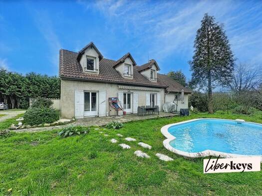 Maison de plain-pied à vendre 272 000 € 6 pièces 4 chambres 180 m² 2 250 m² de terrain Saint Aulaye-Puymangou 24410