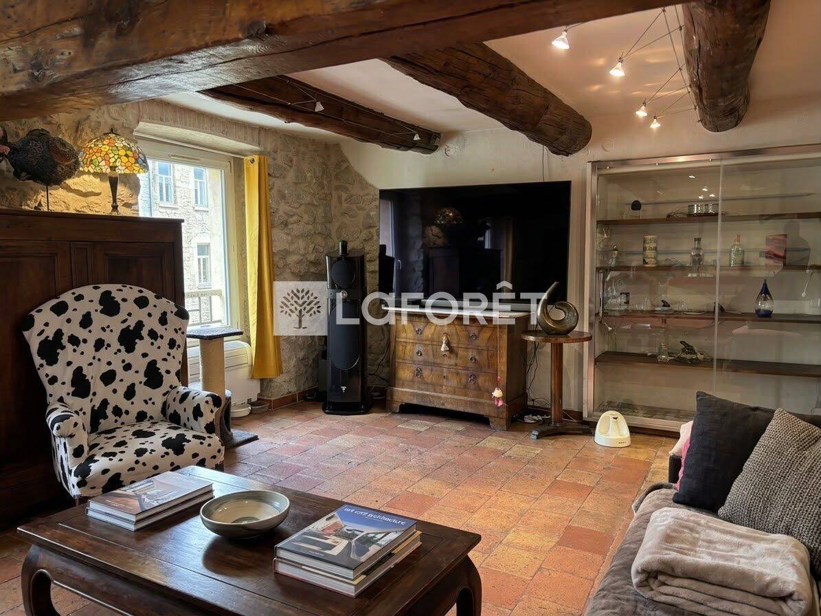 Appartement 2 pièces 100 m² · à Marseille 2ème Arrondissement · 100 m² · 275 000 €